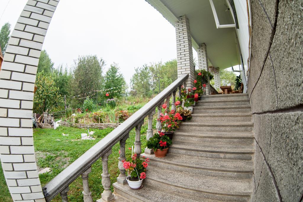 Gazdіvska Hata Guest House Yaremche Quarto foto