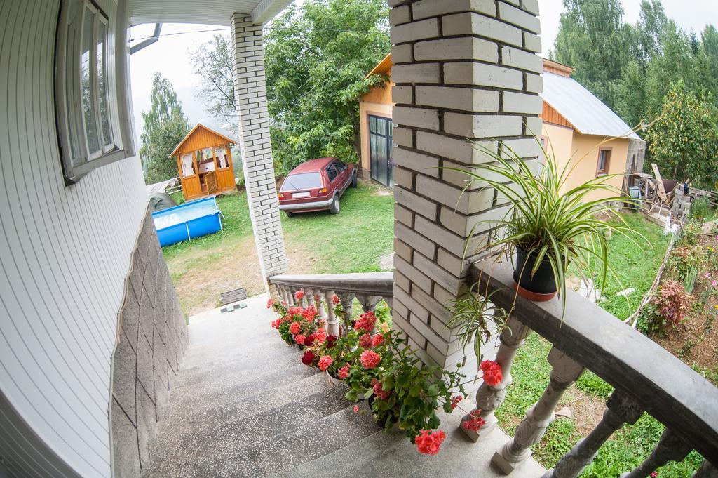Gazdіvska Hata Guest House Yaremche Quarto foto
